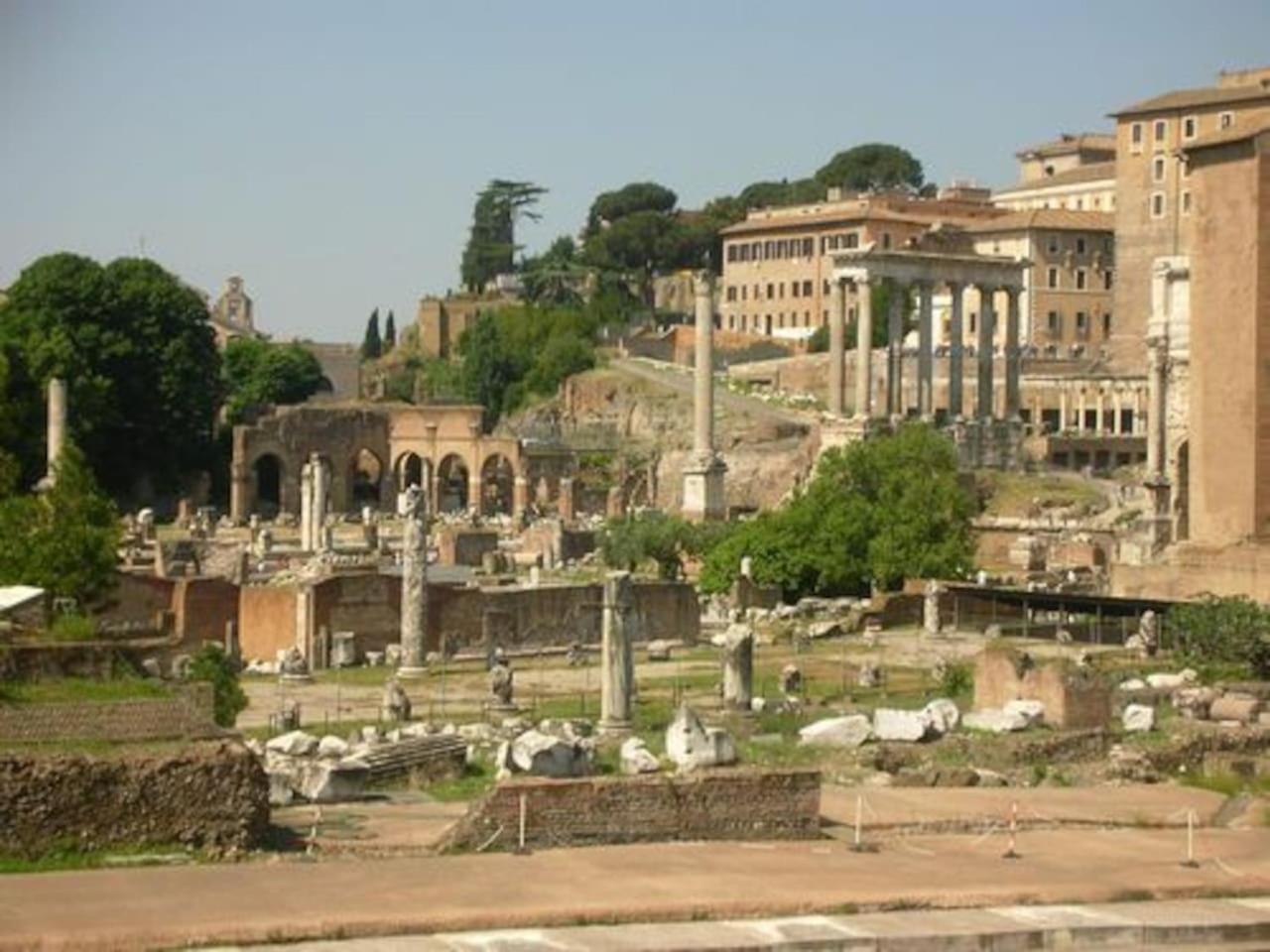 Apartamento Lovely Near Colosseum Roma